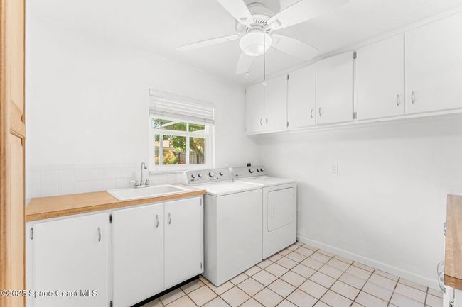 Laundry Room | Image 13