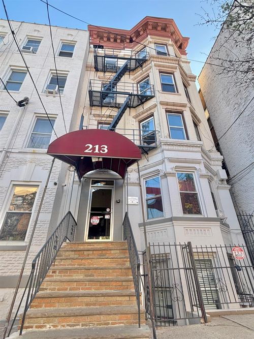 4a-213 48th St, Union City, NJ, 07087-7707 | Card Image