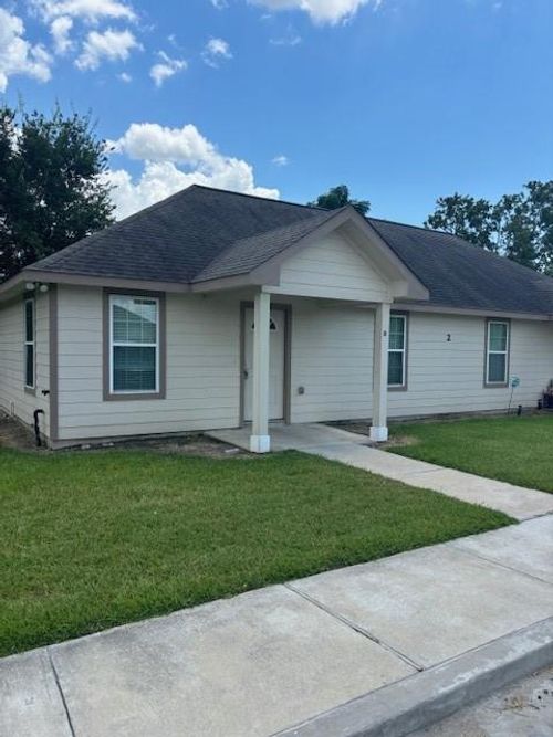 unit-2d-8421 W 1st St, Needville, TX, 77461-7883 | Card Image
