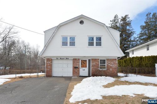 130 Washington Ave, New Milford, NJ, 07646-2622 | Card Image