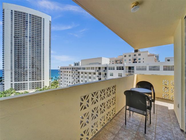 1702 - 1833 S Ocean Dr, Condo with 2 bedrooms, 2 bathrooms and null parking in Hallandale Beach FL | Image 43