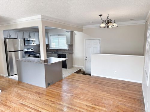 28859 Floral St, Roseville, MI, 48066-7420 | Card Image