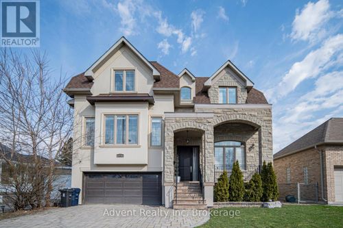 136 Homewood Ave, North York, ON, M2M1K3 | Card Image