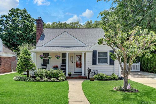 147 Sydney Avenue, Hempstead, NY, 11565 | Card Image
