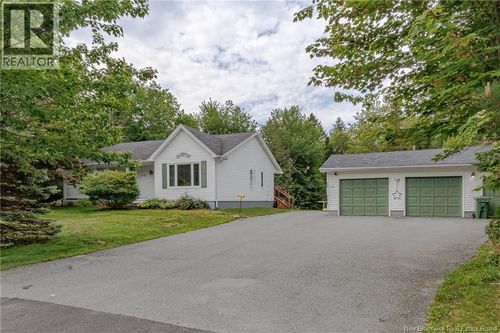 23 Joshua St, Rothesay, NB, E2S1A4 | Card Image