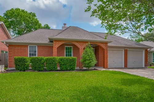 3007 Cloverdale Dr, League City, TX, 77573-5911 | Card Image