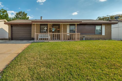 1102 Springwood Dr, Lewisville, TX, 75067-4345 | Card Image