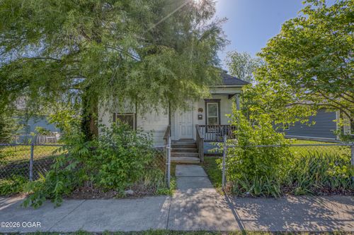 715 N Oak St, Webb City, MO, 64870-1041 | Card Image