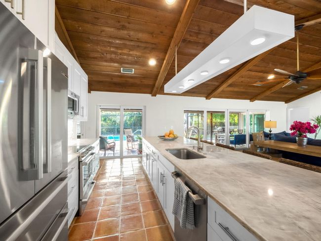 52 Birch Pl, House other with 3 bedrooms, 2 bathrooms and null parking in Tequesta FL | Image 6