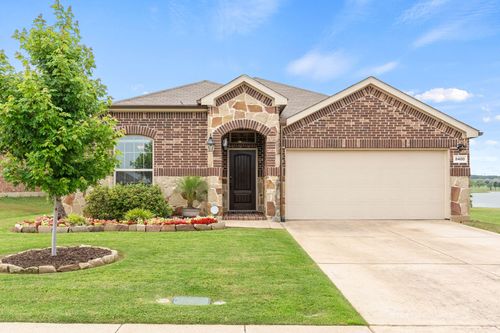8400 Sioux Trl, Aubrey, TX, 76227-1419 | Card Image