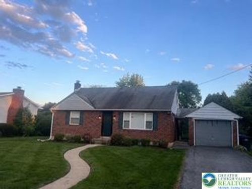 2540 W Stanley St, Allentown, PA, 18104-1838 | Card Image