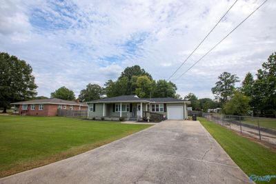 422 Paxton Avenue, House other with 3 bedrooms, 2 bathrooms and null parking in Gadsden AL | Image 2