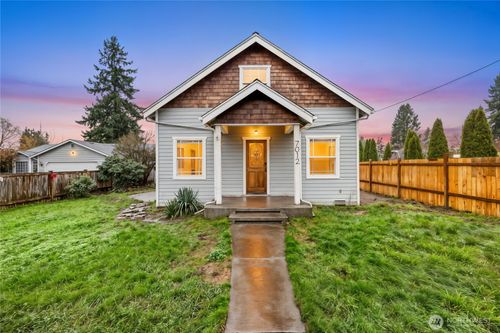7012 47th Ave Ne, Marysville, WA, 98270-4308 | Card Image
