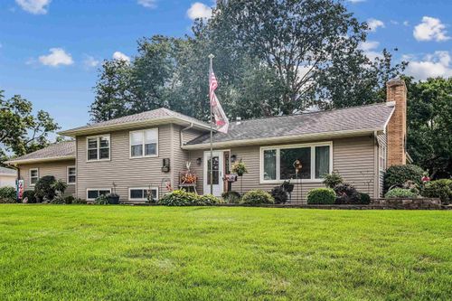 794 Wisner Drive, Waterloo, IA, 50701 | Card Image