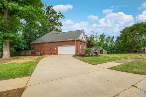502 Scenic Oak Dr, Moore, SC, 29369-9290 | Card Image