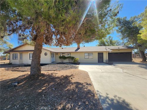 11429 Hickory Ave, Hesperia, CA, 92345-2013 | Card Image