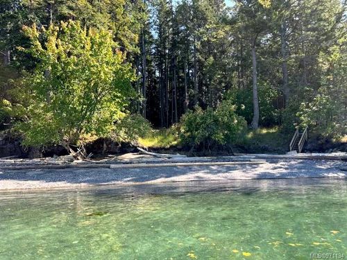 723 Tumbo Channel Rd, Saturna Island, BC, V0N2Y0 | Card Image