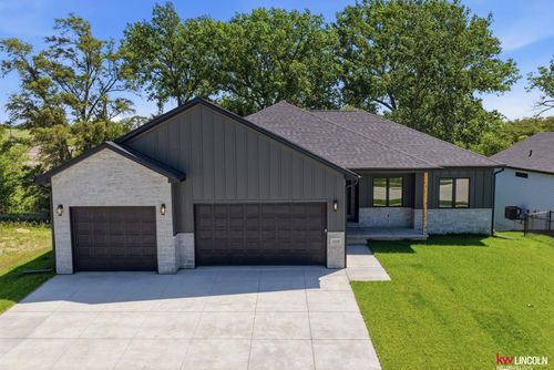1044 Tuscan Trl, Hickman, NE, 68372 | Card Image