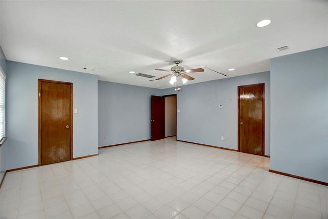 17010 Windrow Dr, House other with 4 bedrooms, 4 bathrooms and 2 parking in Spring TX | Image 22