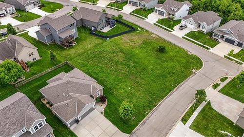 25237 W 141st Ter, Olathe, KS, 66061-7657 | Card Image