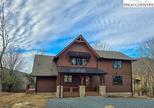 761 Foxfire Drive, Banner Elk, NC, 28604 | Card Image