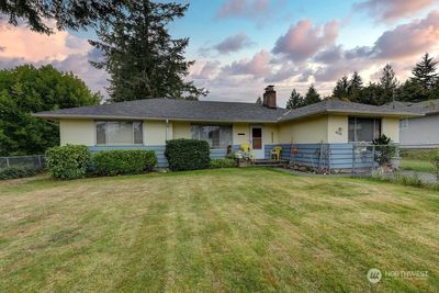 Welcome to This Mid-Century Rambler With 3 Bedrooms / 1 Bath | Image 1