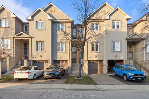 11-435 Hensall Cir, Mississauga, ON, L5A4P1 | Card Image