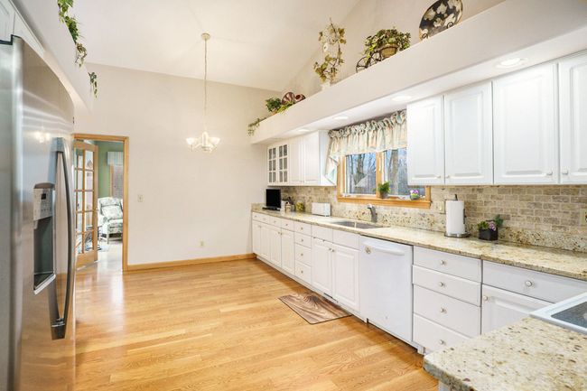 2040 Crystal Wood Trl, Condo with 3 bedrooms, 3 bathrooms and null parking in Flushing MI | Image 10