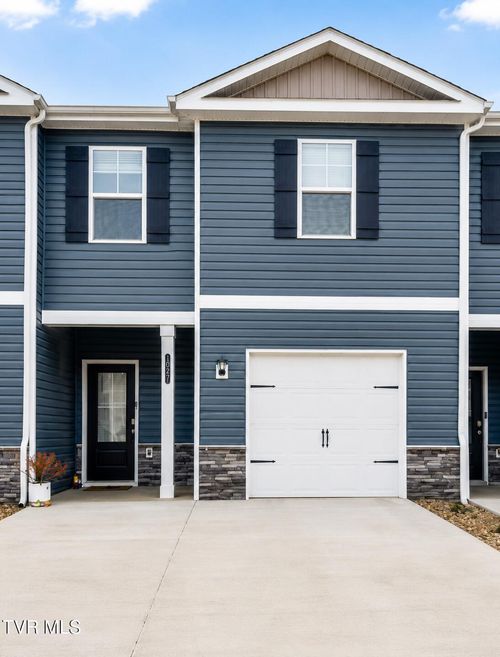 1027 Saylors Pl, Jonesborough, TN, 37659-2117 | Card Image