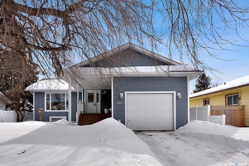 107 3 St N, Wakaw, SK, S0K4P0 | Card Image