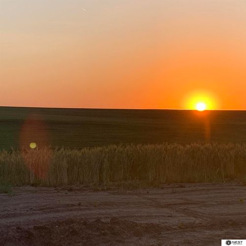 135 Hunter St, Ceresco, NE, 68017-4374 | Card Image