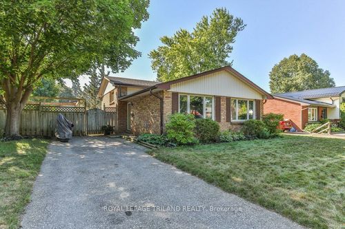 44 Tweed Cres, London, ON, N5X1Z4 | Card Image