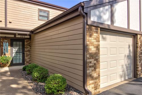 227 Pumphouse Rd, Chippewa Falls, WI, 54729-3812 | Card Image