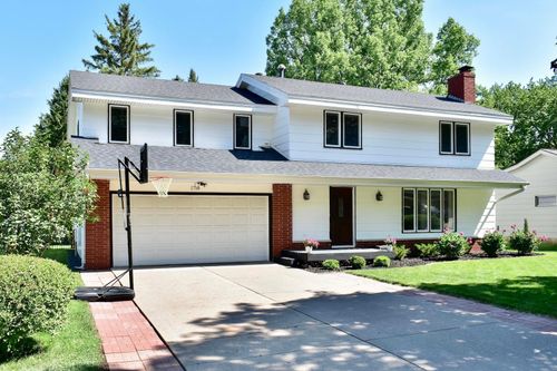 1758 Edgewood Rd, Winona, MN, 55987-2149 | Card Image