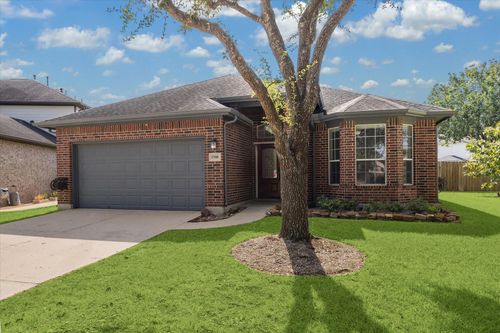 2706 Park Springs Dr, Pearland, TX, 77584-6520 | Card Image