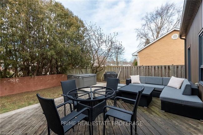 432 Forest Lawn Ave, House other with 3 bedrooms, 0 bathrooms and 5 parking in London ON | Image 7