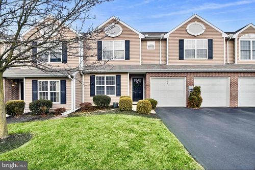 102 Peregrine Ln, HUMMELSTOWN, PA, 17036-8846 | Card Image