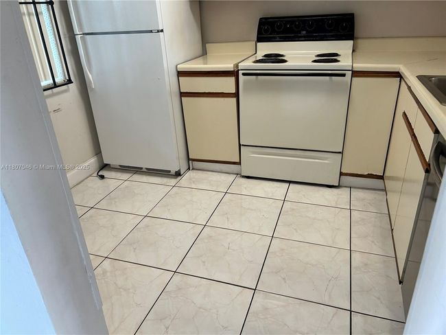 APT-106 - 8720 N Sherman Cir, Condo with 2 bedrooms, 2 bathrooms and null parking in Miramar FL | Image 8