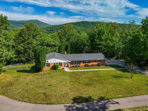8029 Hilltop Dr, Roanoke, VA, 24018-6722 | Card Image