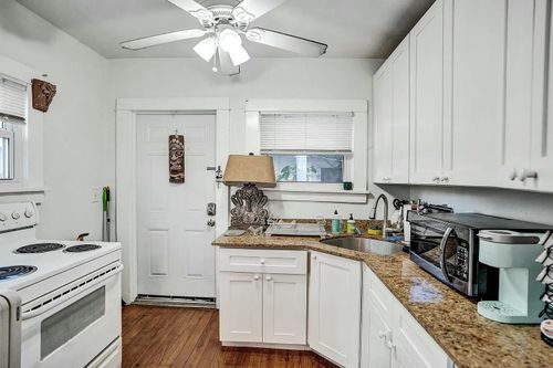 420 3rd Ave S, Lake Worth Beach, FL, 33460-4204 | Card Image