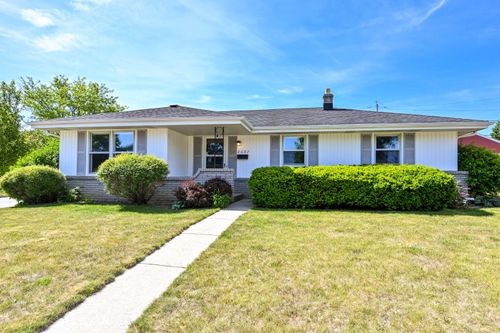 2637 E Henry Ave, Cudahy, WI, 53110-2821 | Card Image