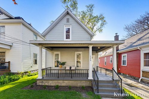 1526 Coit Ave, Grand Rapids, MI, 49505-4907 | Card Image