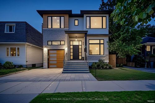 4 Westbourne Ave, Scarborough, ON, M1L2X9 | Card Image