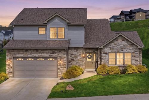 301 Juniper Way, Canonsburg, PA, 15317-3252 | Card Image