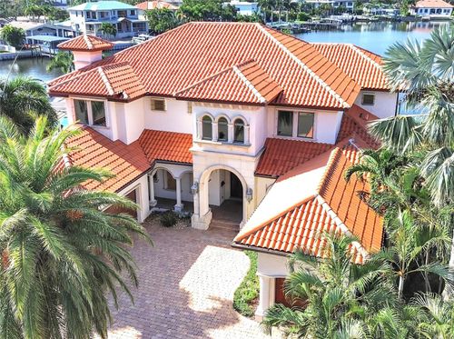 1097 Eden Isle Dr Ne, St Petersburg, FL, 33704-1705 | Card Image