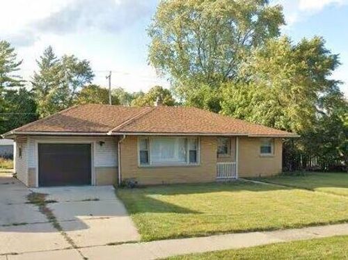 7200 W Grantosa Dr, Milwaukee, WI, 53218-3951 | Card Image
