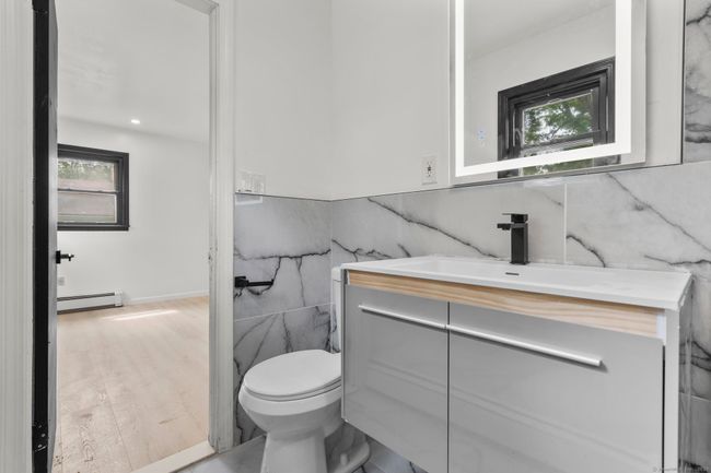 4 Hill Farm Rd, House other with 4 bedrooms, 3 bathrooms and 3 parking in Bloomfield CT | Image 13