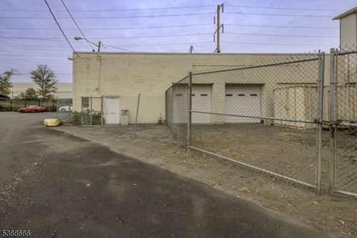 2 Pennsy Pl, Newark, NJ, 07114-2120 | Card Image