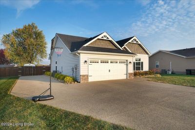 370 Bald Eagles Cir, House other with 3 bedrooms, 2 bathrooms and null parking in Mt Washington KY | Image 2