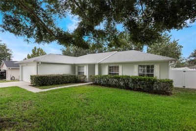 12126 Woodglen Circle, House other with 3 bedrooms, 2 bathrooms and null parking in CLERMONT FL | Image 2